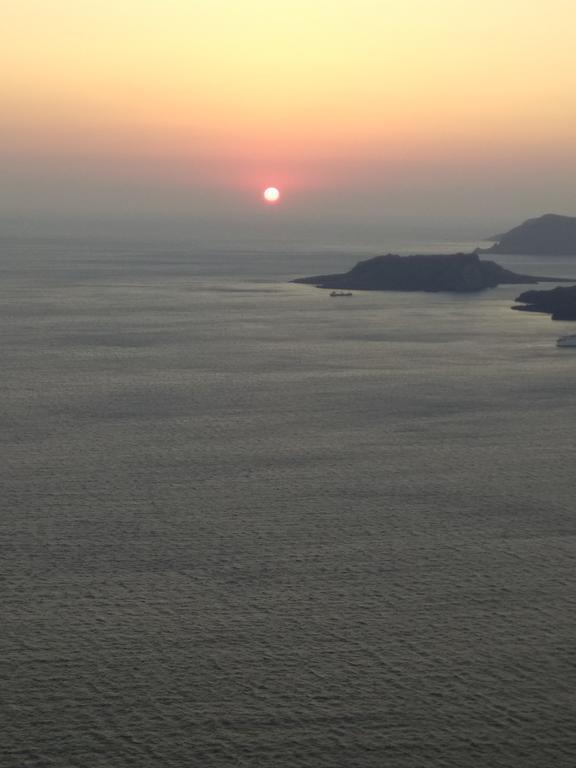 Santa Rinoula Suites Sea Sunset Views Adults Only Megalochori  Rum bild