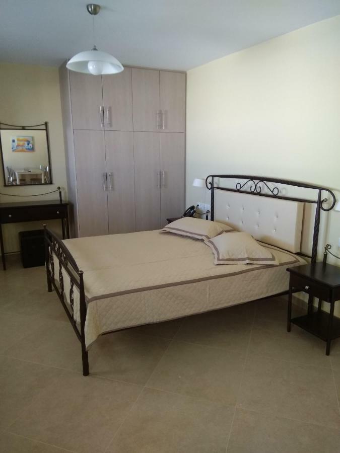 Santa Rinoula Suites Sea Sunset Views Adults Only Megalochori  Exteriör bild